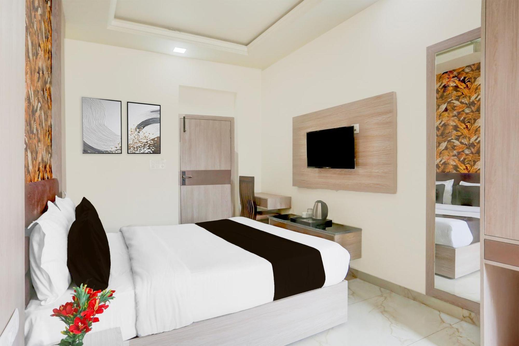 Collection O The Vidya Grand Hotel Rudrapur ภายนอก รูปภาพ